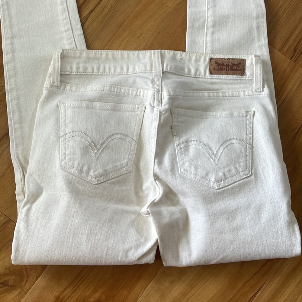 Levi’s | White Skinny Jeans - Picture 5 of 6